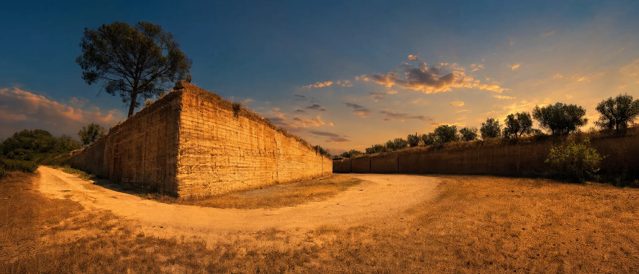 El frente de cantera en piedra de Lecce del Malcandrino